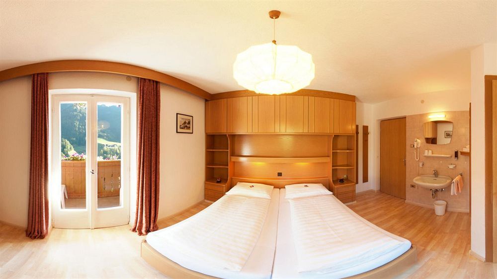 Residence Toeglhof Фунес Екстериор снимка